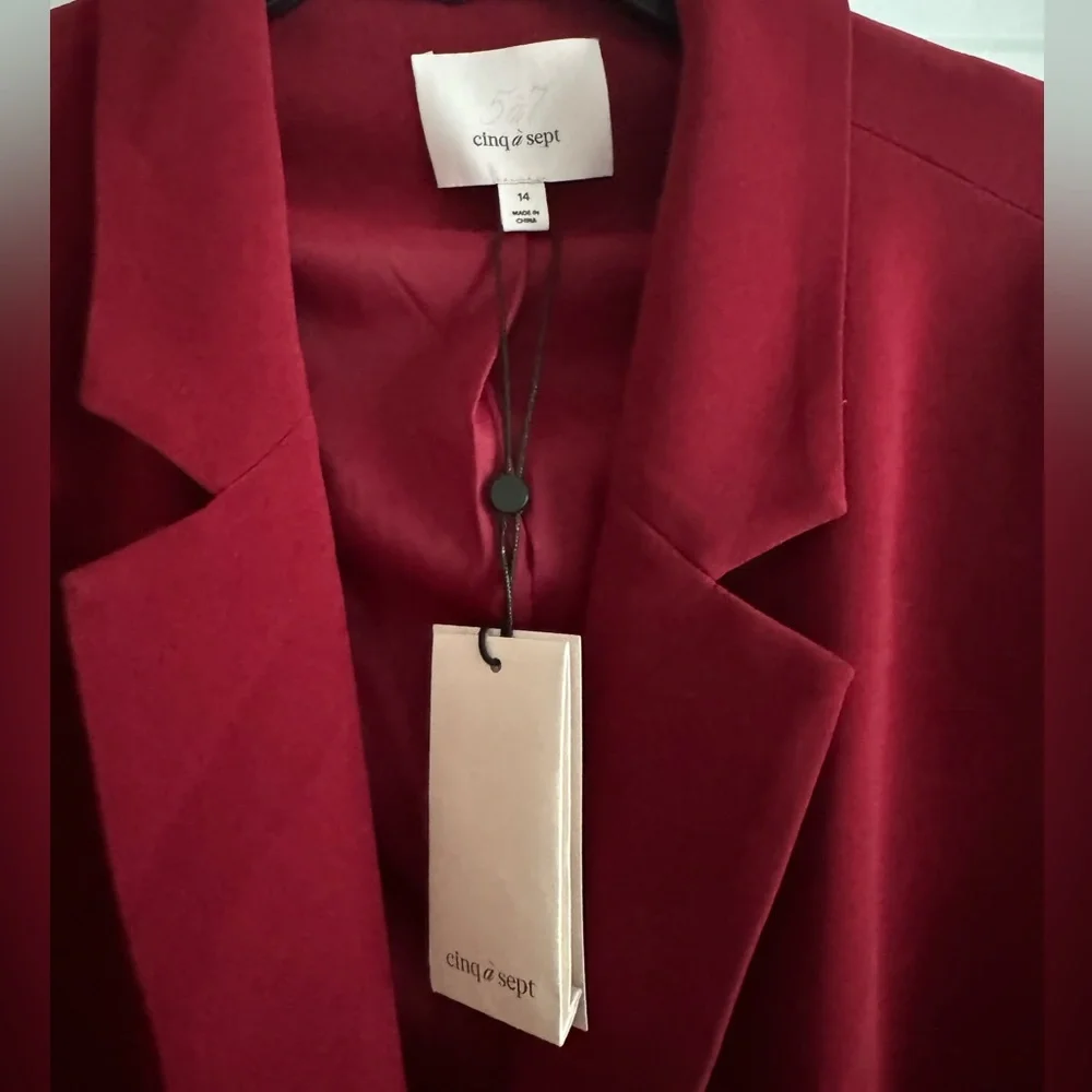 Cyndi Smocked Crepe Blazer - Picture 2 of 8